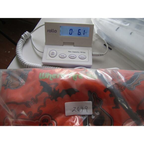 Scooby-Doo Halloween Scrub Top Womens Small Orange Cartoon Medical Uniform Nurse - Picture 6 of 6